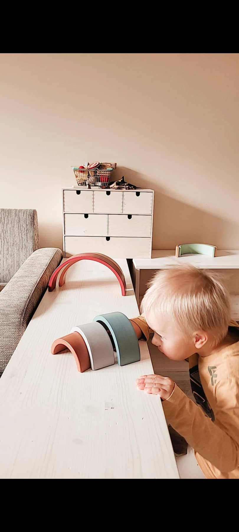 pastelne puidust vikerkaar