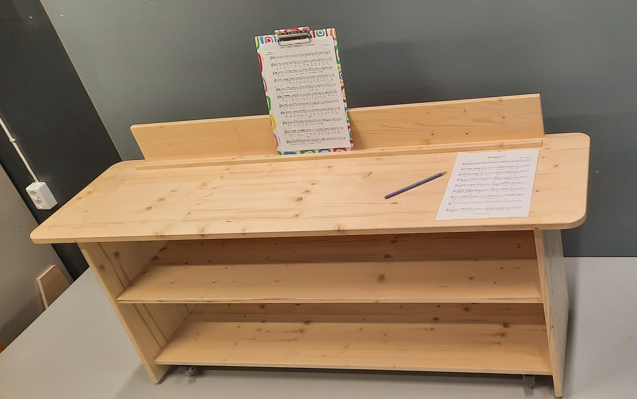 Montessori muusikavahendite riiul lapseheaks (2) Montessori muusikavahendite riiul lapseheaks (2)