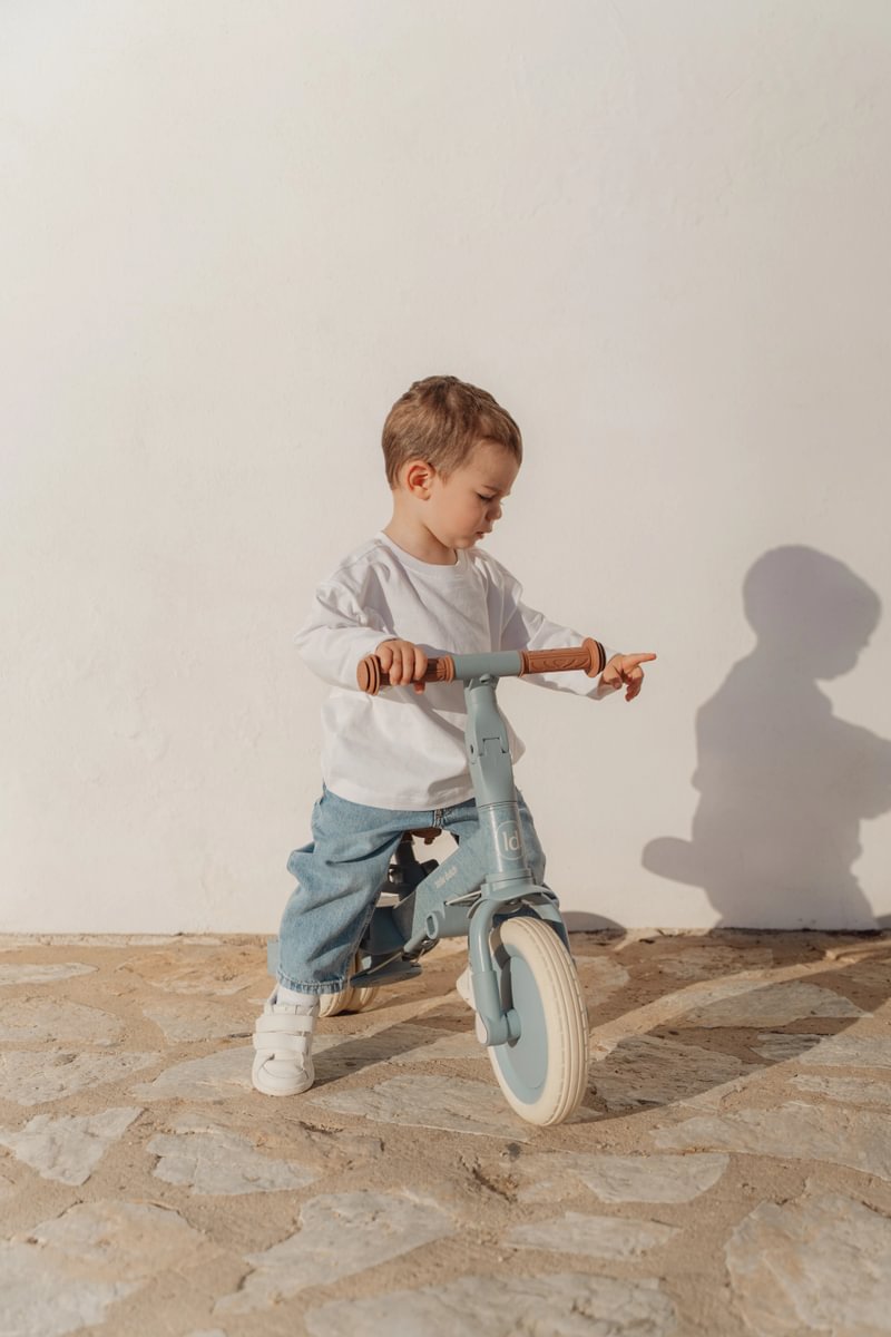 4-in-1 kolmerattaline jalgratas lükkesangaga – turvaraam ja vöö 4-in-1 kolmerattaline jalgratas lükkesangaga – turvaraam ja vöö