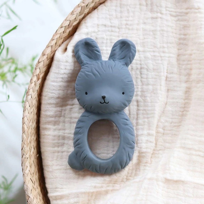 Looduslikust kummist ja ohutu A Little Lovely Company närimisrõngas beebidele