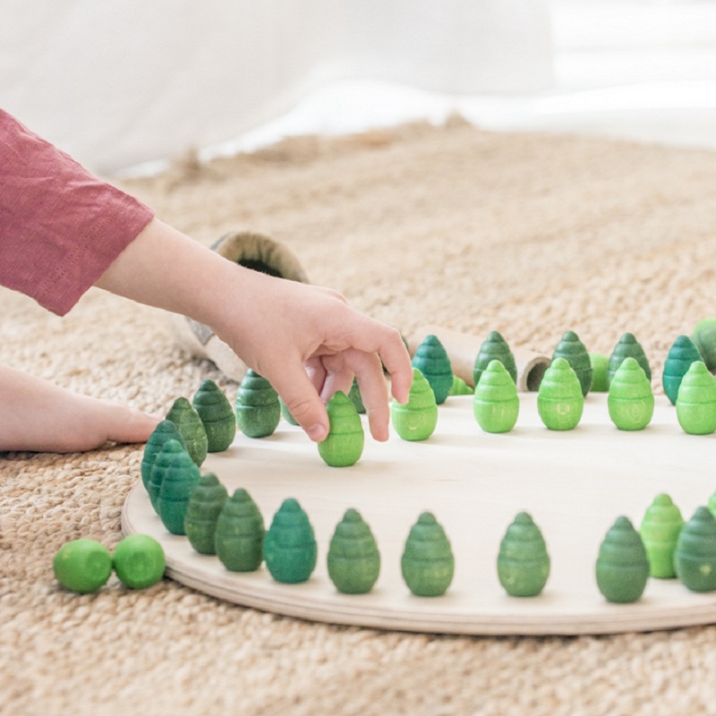 Grapat puidust mängufiguurid õnneloos üllatuskarp kingitus loovmäng vabamäng waldorfpedagoogika waldorfmänguasjad puidust puud kuused