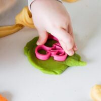 MICI looduslik naturaalne ohutu plastiliin lastele jõulud punane kollane roheline käsitöö kingiidee lapsele MICI looduslik naturaalne ohutu plastiliin lastele jõulud punane kollane roheline käsitöö kingiidee lapsele