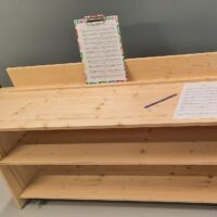 Montessori muusikavahendite riiul lapseheaks (2)