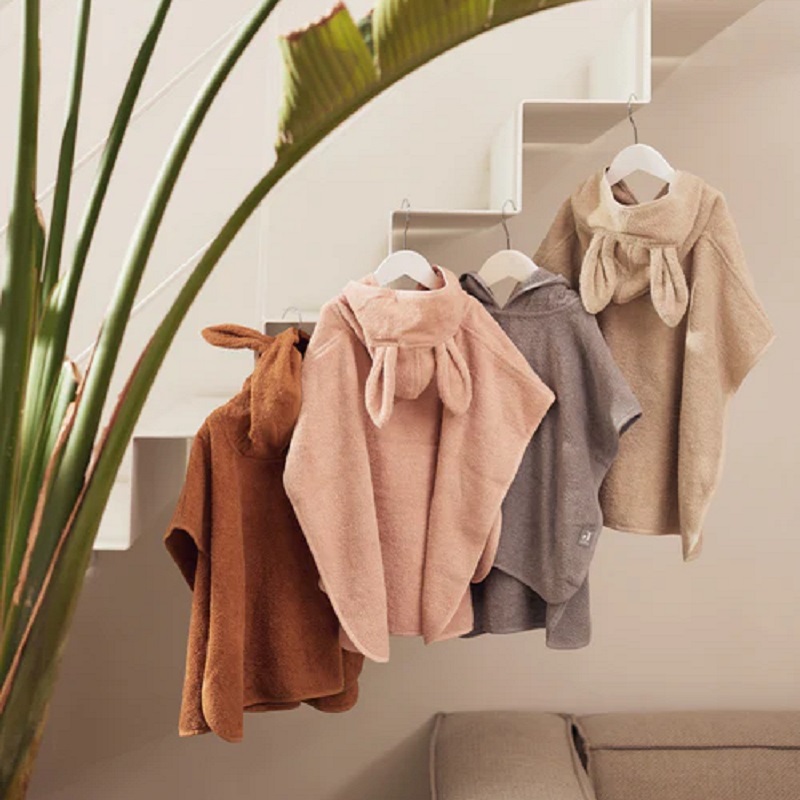 kapuutsiga vannilina rätik vannnipontšo lapsele