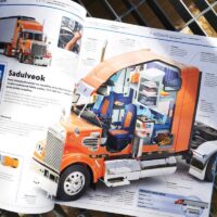 Raamat „Teadmiste entsüklopeedia. Transport“ kõvade kaantega Illustratsiooniderohke entsüklopeedia maa-, vee- ja õhusõidukitest