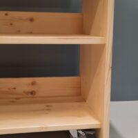Montessori muusikvahendite riiul