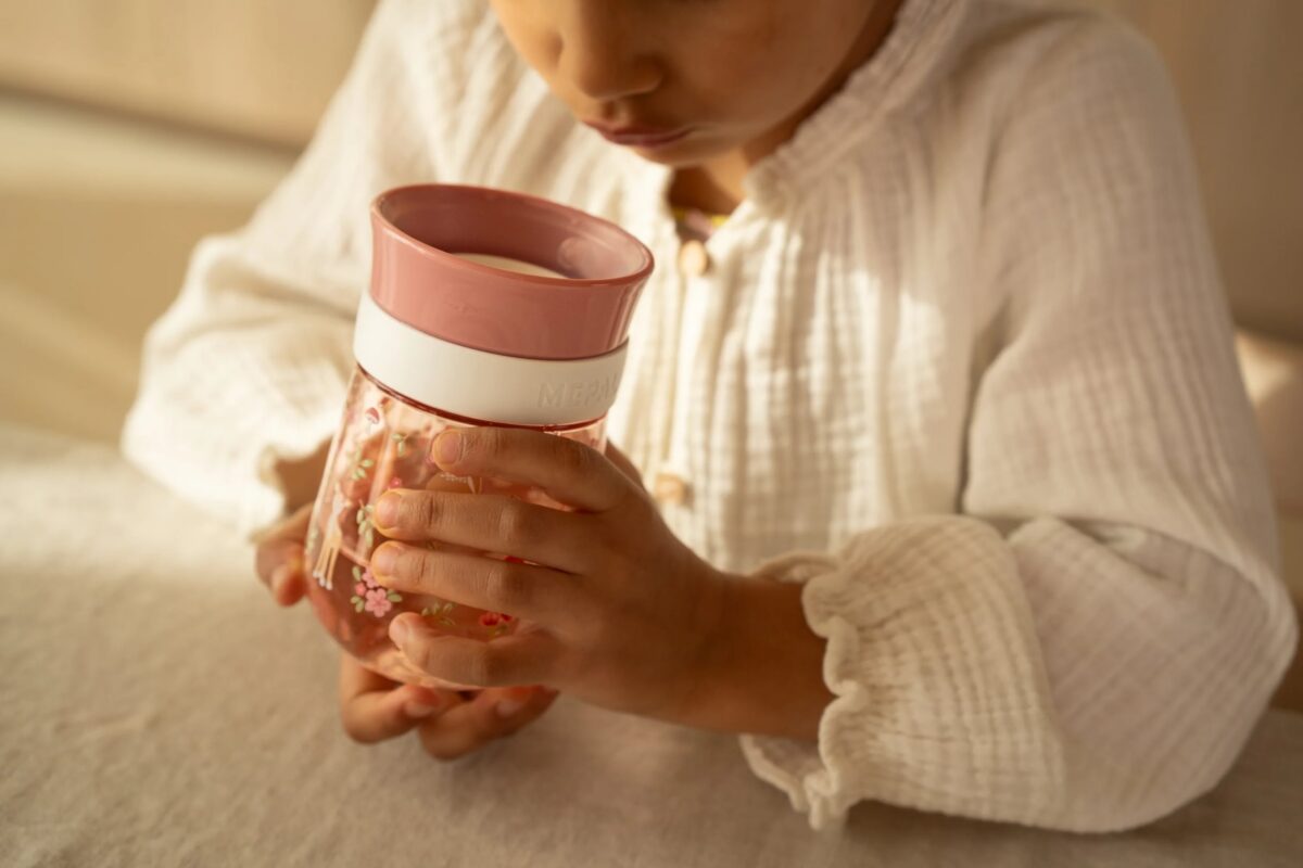 Little Dutch lekkekindel joogitass Võluaed 300 ml