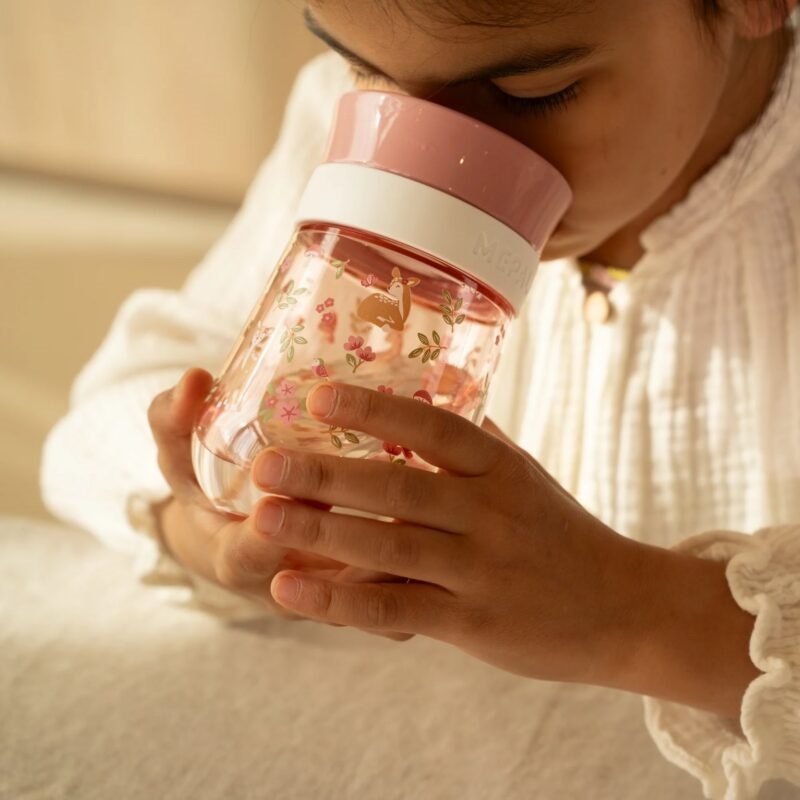 Little Dutch lekkekindel joogitass Võluaed 300 ml