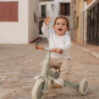 Little Dutch jalgratas 4-ühes lükkesangaga – kolmerattaline ja tasakaaluratas Little Dutch jalgratas 4-ühes lükkesangaga – kolmerattaline ja tasakaaluratas