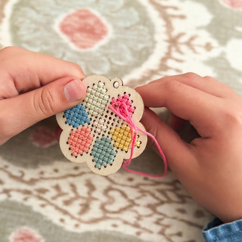 Cotton Twist Keyring Craft Kit – tikitav võtmehoidja Plastivaba tikkimiskomplekt lastele
