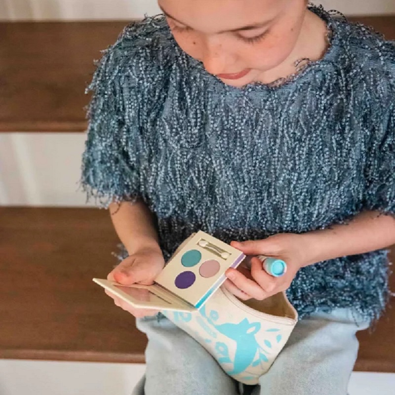 Looduslik meigikomplekt koos lauvÀrvi ja huulelÀikega Namaki meigikott virsikulÔhnalise huulelÀike ja pÀrlmutripaleti komplekt