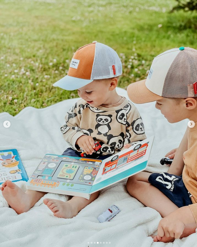 liikuvate detailidega pappraamat lastele päästjad päästemasinad tuletõrje politsei kiirabi