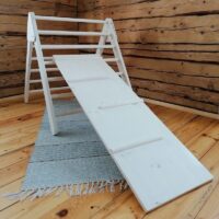 Pikleri kolmnurk koos ronimisseina ja liumäega