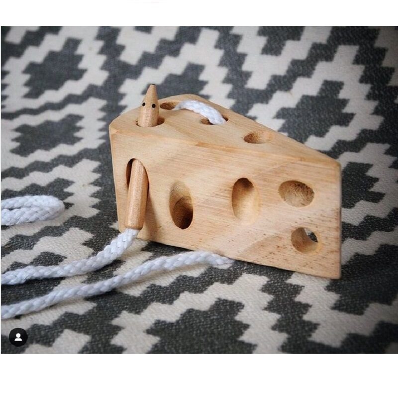 Nöörimismäng naturaalne hiir ja juust