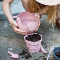 Roosa kastekann lastele