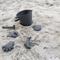 Screenshot 2022-05-01 at 11-11-06 Petit Carol on Instagram “Helloooo Friday! We are so excited to walk in nature get soak in the sun and have a fun time playing sand at the beach. What are your…”