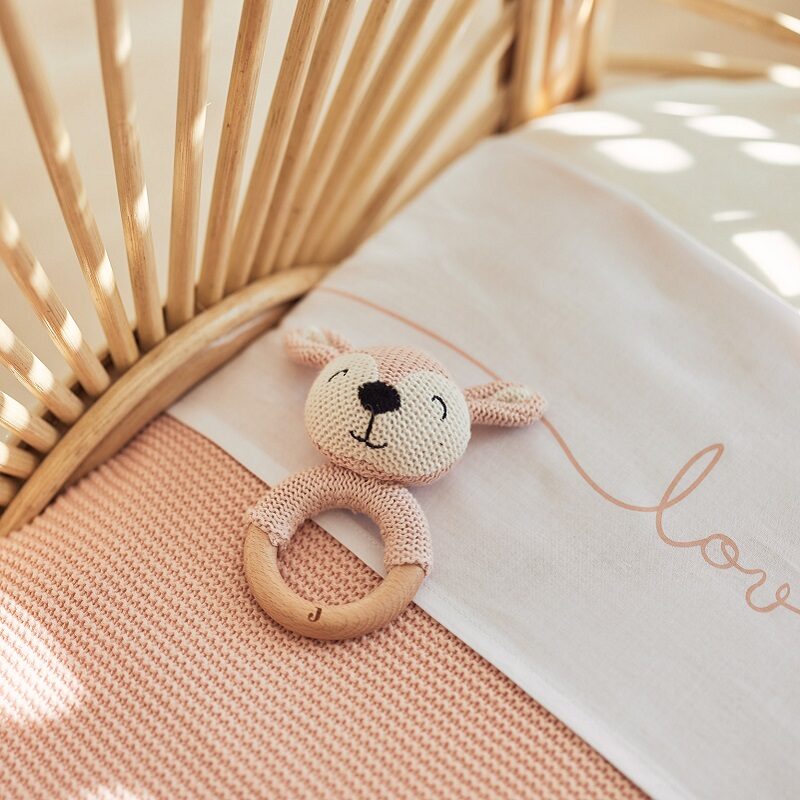 kellukesega kõristi beebile