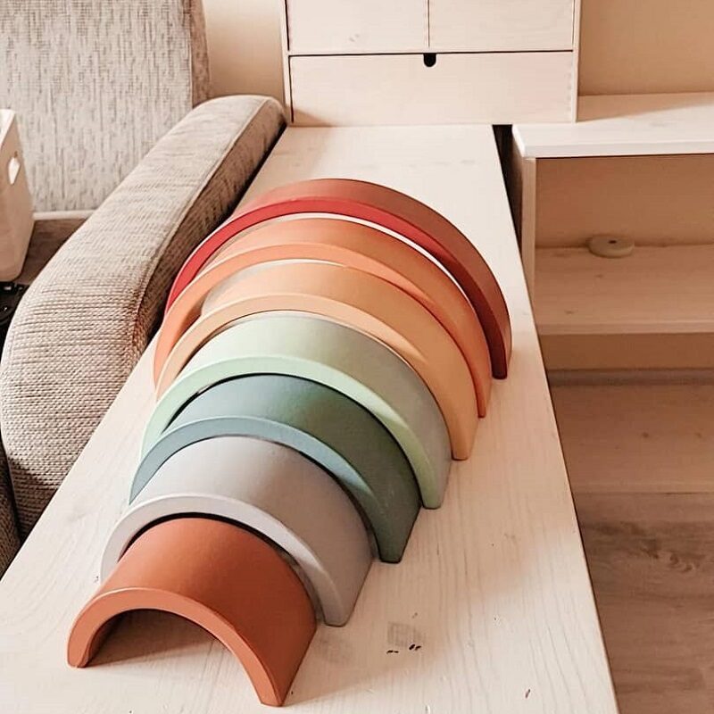 pastelne puidust vikerkaar