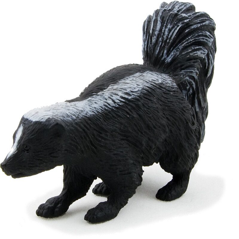 Skunk realistlik loomafiguur
