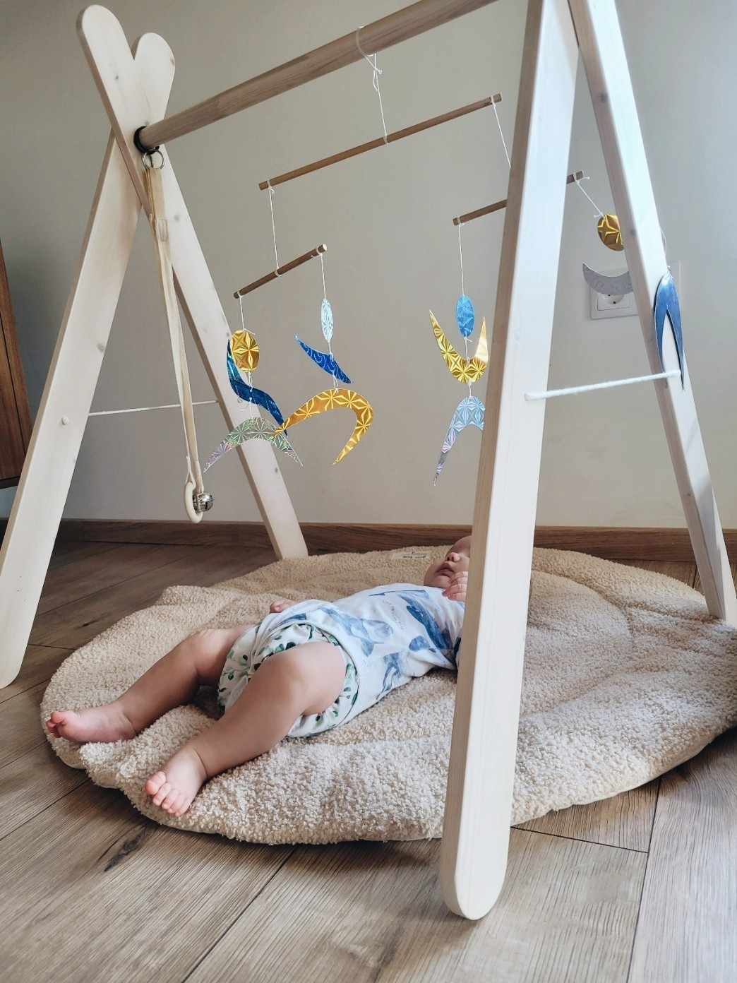 montessori õhukarussell munari beebile beebimänguasjad katsikuks kingiidee beebi areng kelluke rõngas oktaeedrid tantsijad