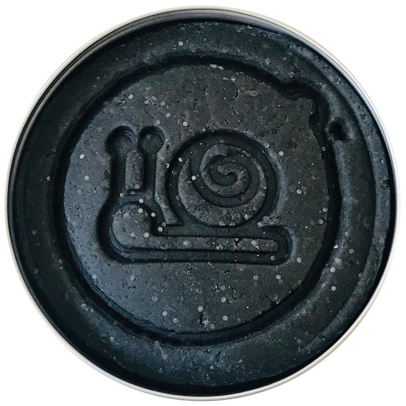 must looduslik plastiliin