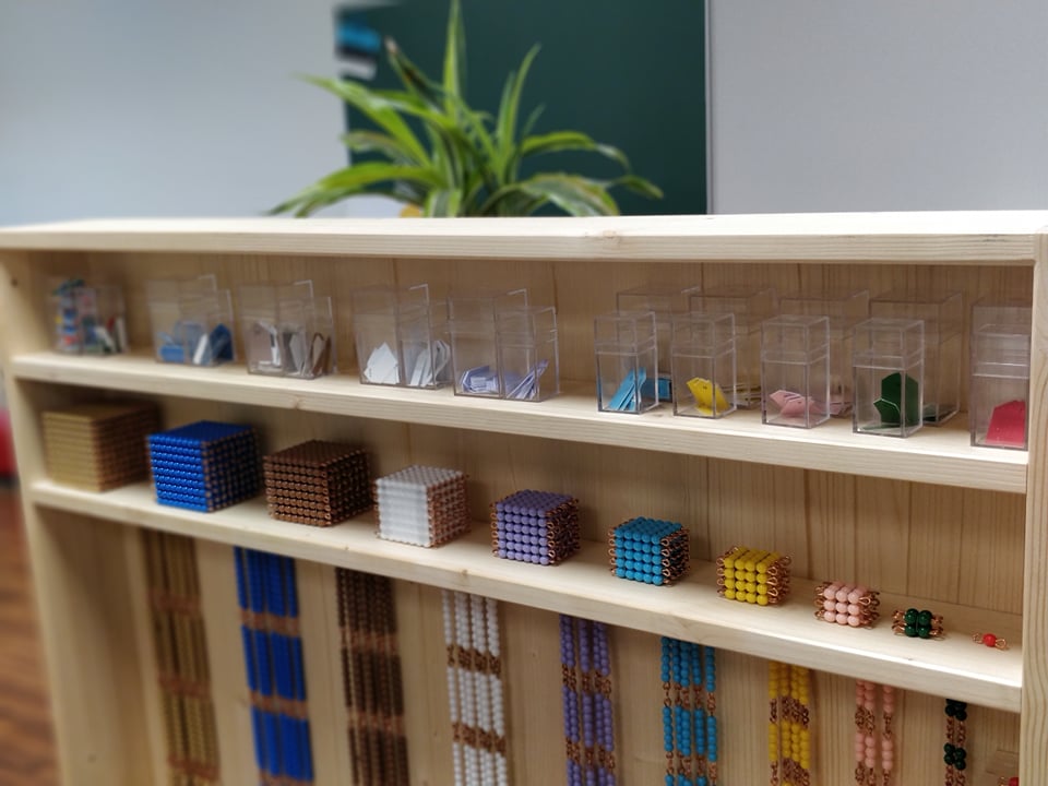 Montessori helmeste riiul – lapseheaks (7)