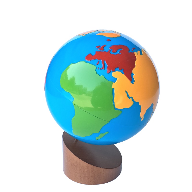 Montessori kontinentide õppimiseks – puidust gloobus