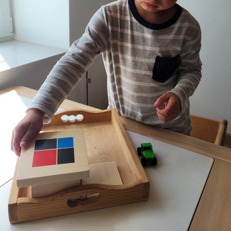 Montessori binoomkuup matemaatika õppimiseks