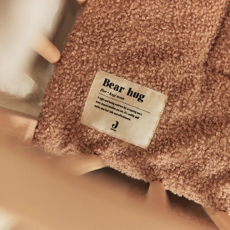 Kahepoolne pehme mängumatt voodisse