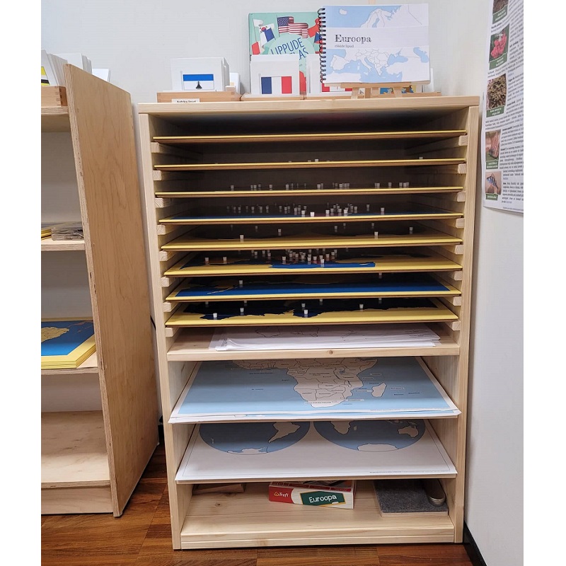 Geograafia puslede riiul Montessori