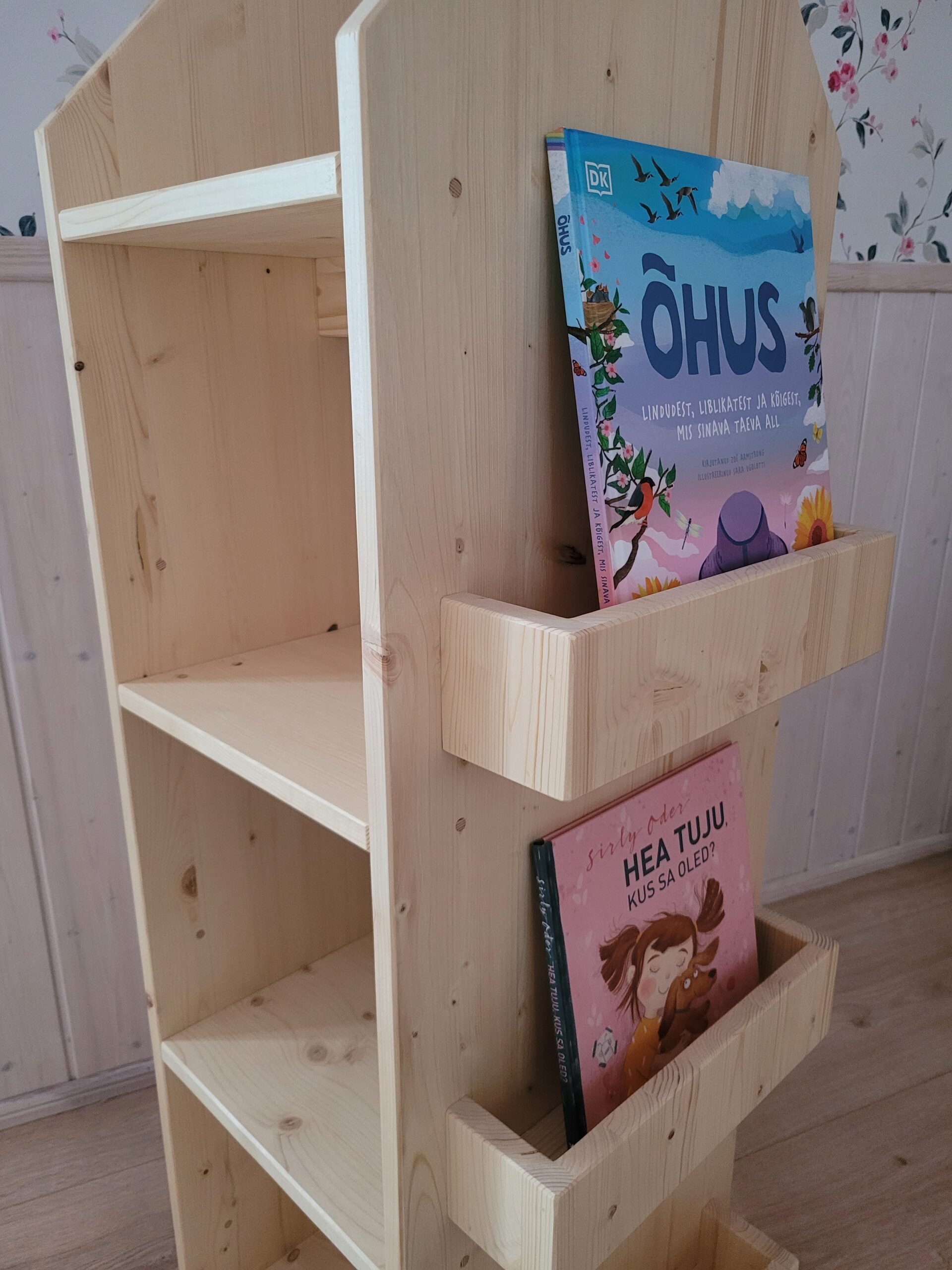 Puidust raamaturiiul pöörlev (23)