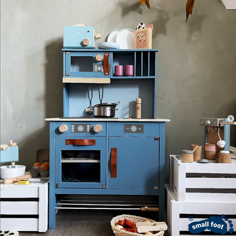 Puidust mänguköök koos töövahenditega sööginõudega laste köök toiduained mänguköök