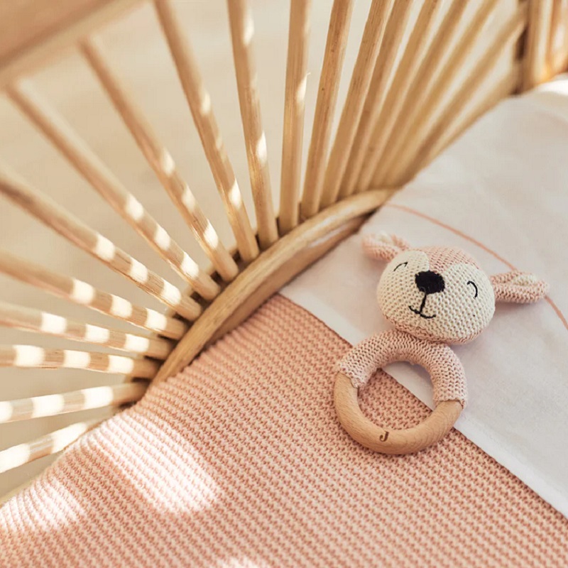 kootud roosa tekike lapsele ja beebile