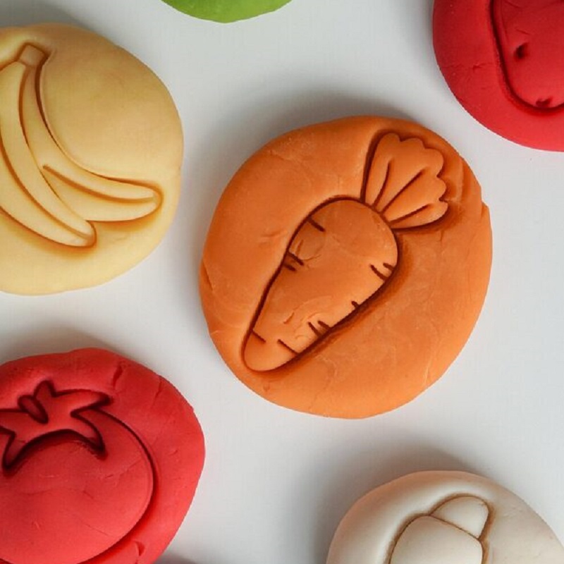 Piparkoogivorm vorm plastiliinile voolimismassile looduslik