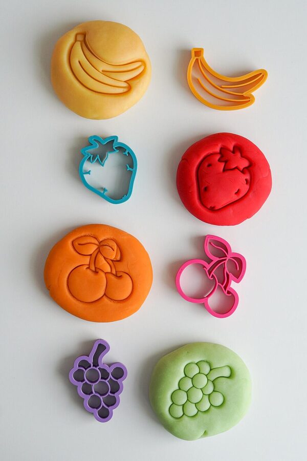 Piparkoogivorm vorm plastiliinile voolimismassile looduslik