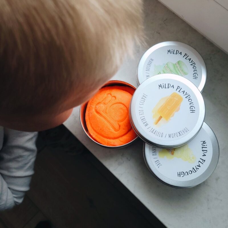 Looduslik plastiliin - apelsini-ananassilõhnaline neoonoranž