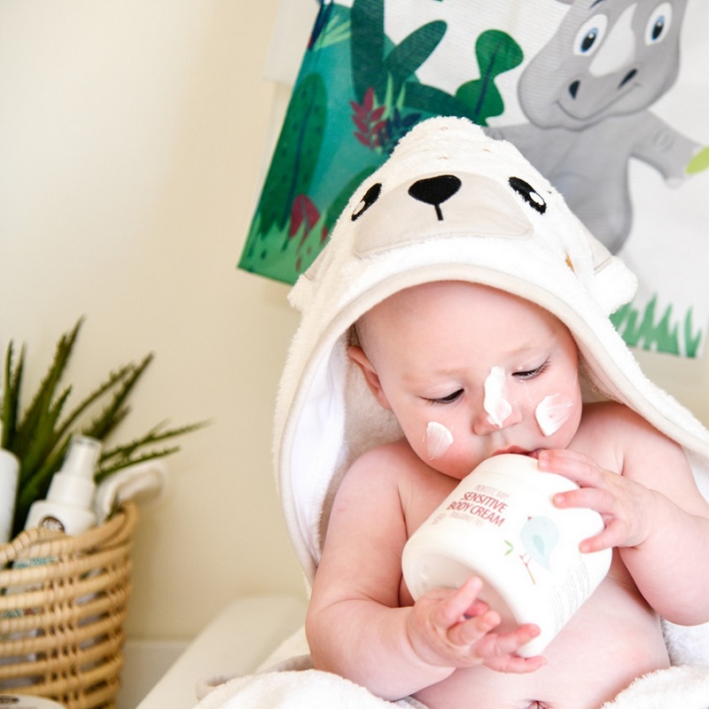 Mitmeotstarbeline kreem putukahammustustele, mähkmepiirkonda jne, orgaanilise ahvileivapuuvilja ekstraktiga looduslik naturaalne kreem putukahammustustele naturaalne