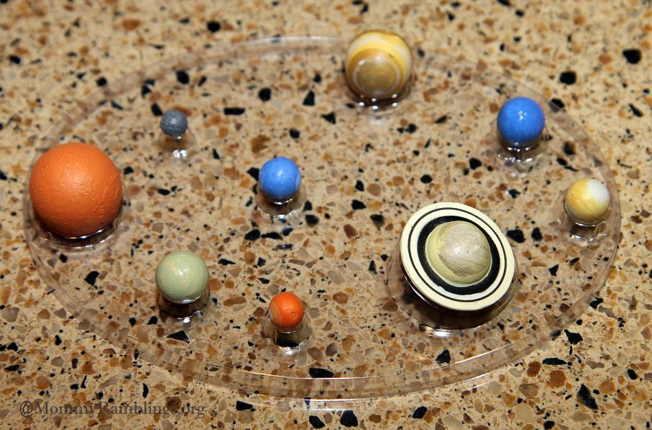 safari planeedid päikesesüsteem realistlikud mängufiguurid maa jupiter veenus marss