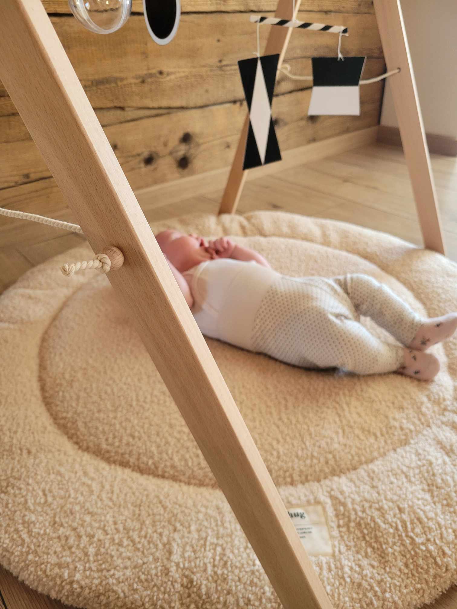 puidust mängukaar tegeluskaar Montessori mängukaar naturaalne õhukarussellid