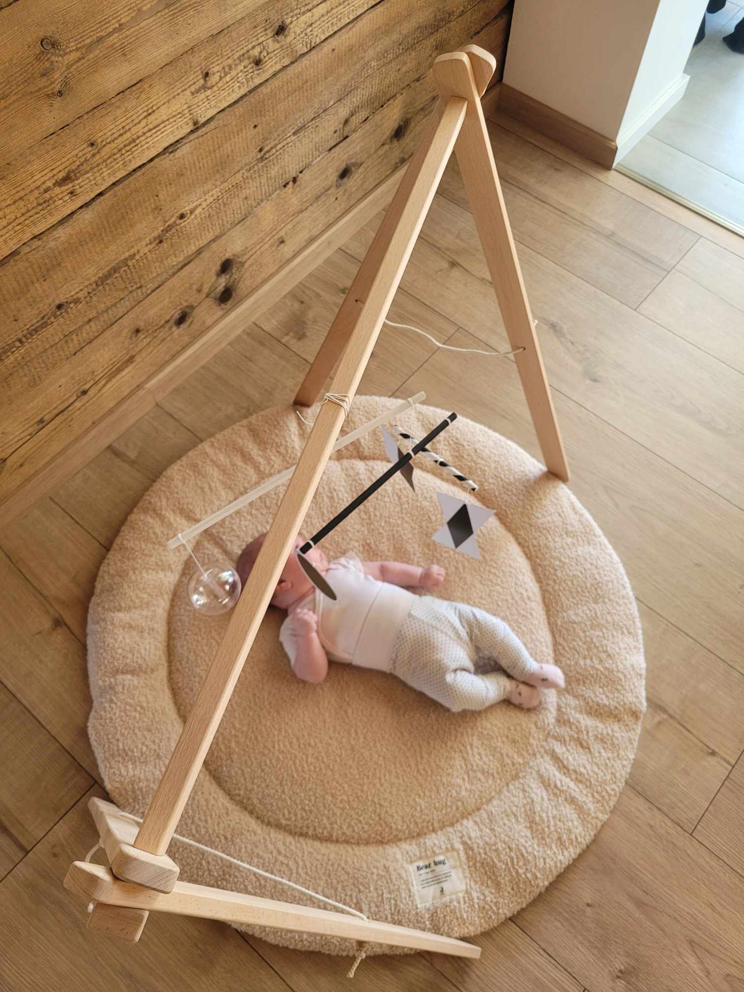 puidust mängukaar tegeluskaar Montessori mängukaar naturaalne õhukarussellid