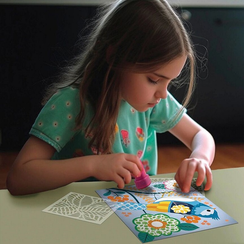 Templite ja šabloonidega meisterdamiskomplekt "Värvid džunglis" crea lign kunstikomplekt meisterdamine templid šabloonid värvimine joonistamine linnud putukad