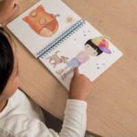 Little dutch kleepsuraamat kleepsudega raamat vihik kleepekad riietamismäng