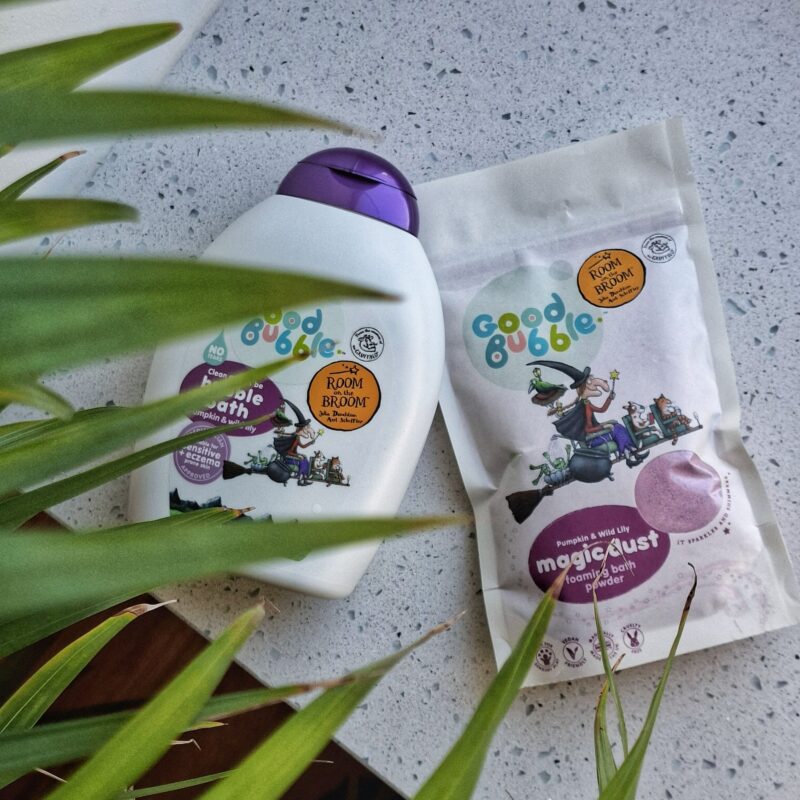 Good Bubble kergelt vahutav ja maagiline vannitolm, särtsaka arbuusi ja liilia lõhnaline