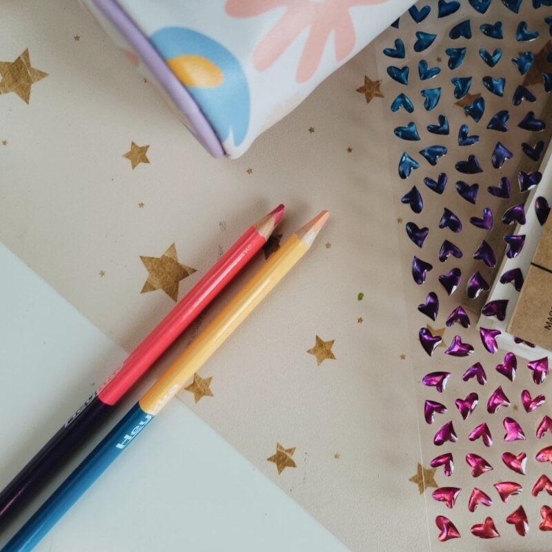 Kolmnurksete värvipliiatsite komplekt, 48 värvi + teritaja