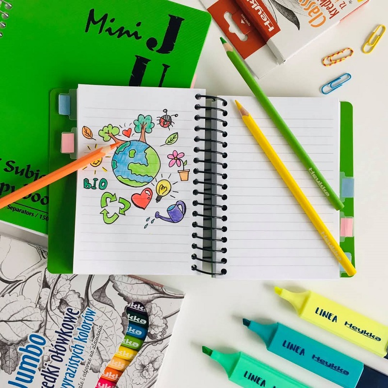 heykka kolmnurksed ergonoomilised värvipliiatsid teritajaga.