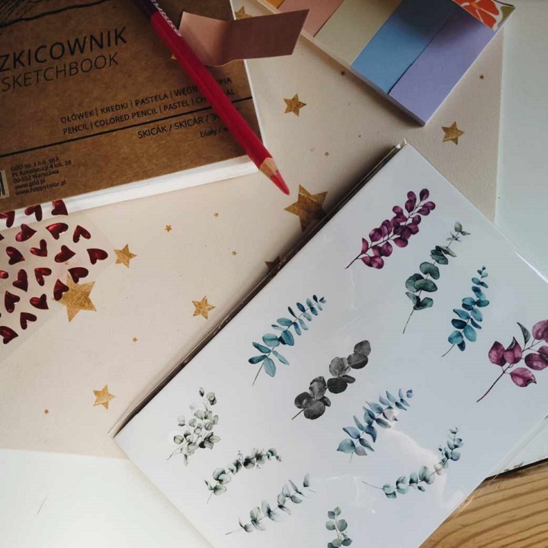 taimekleepsud taimed oksad kõrred realistlikud kleepsud botaanika bioloogia metsalilled metstaimed kleepekad kleebised lilled õied eükalüpt oksad