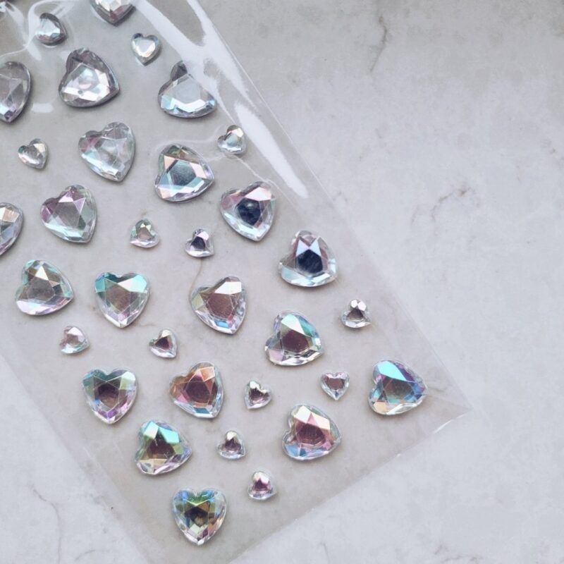 Kristallkleepsud 35 tk, hõbevalged südamed