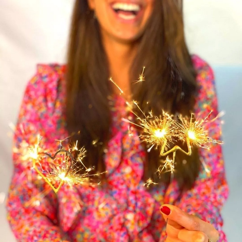 säraküünlad täheke värviline küünal sünnipäevaks