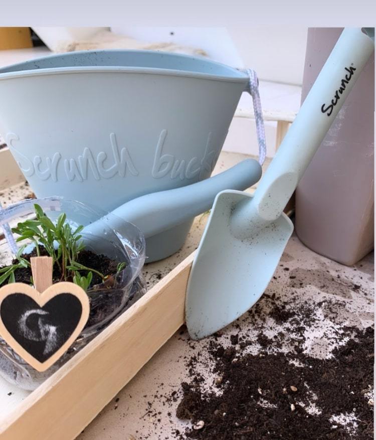 Scrunch kokkuvolditav ämber silikoonist liivakastimänguasjad kühvel labidas