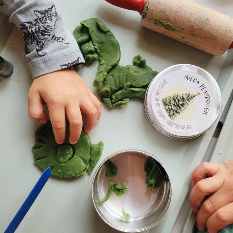 Looduslik plastiliin - sädelusega kuuselõhnaline roheline jõulupuu
